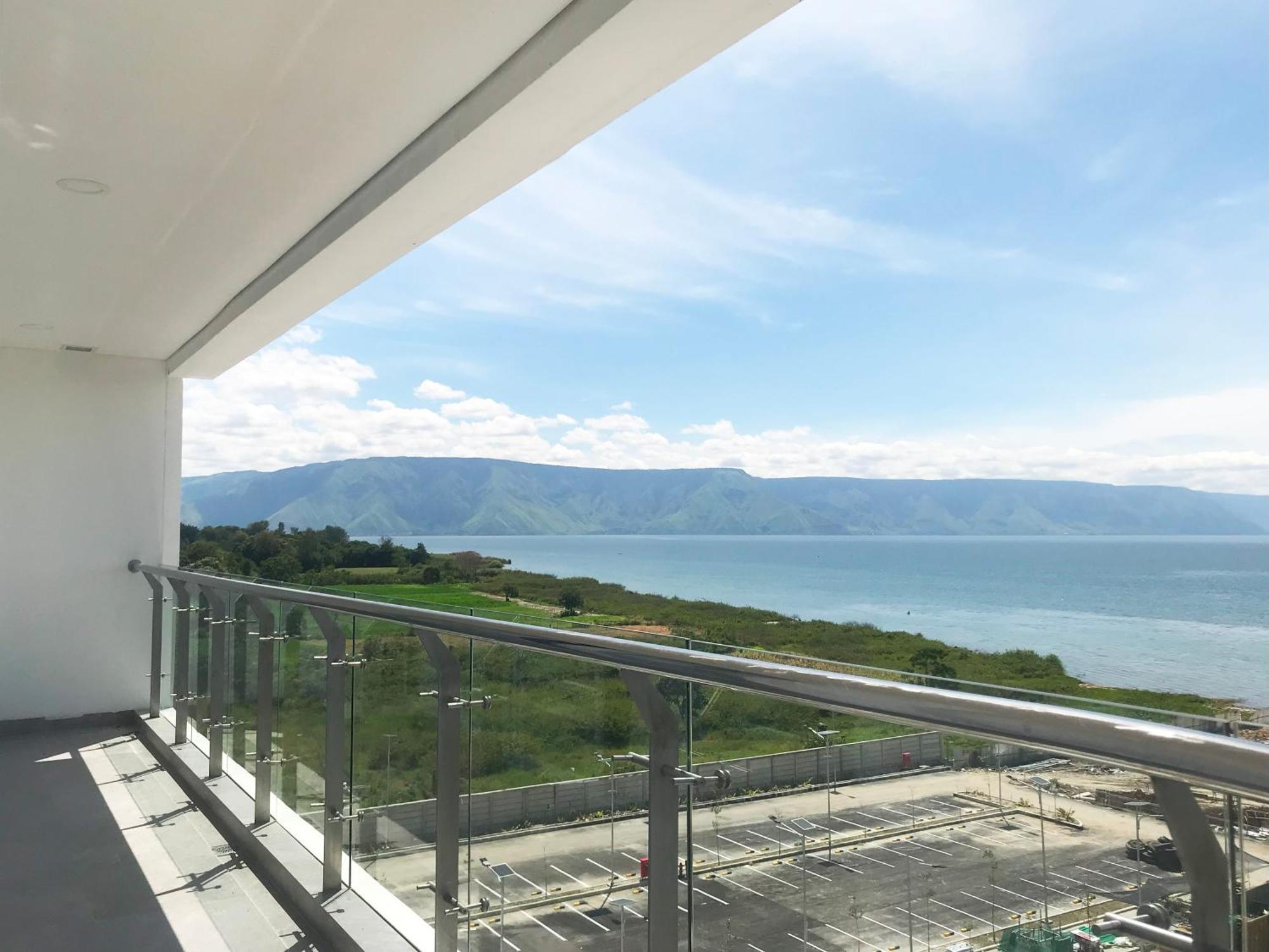 Labersa Hotel & Convention Center Samosir Sinapuran 외부 사진
