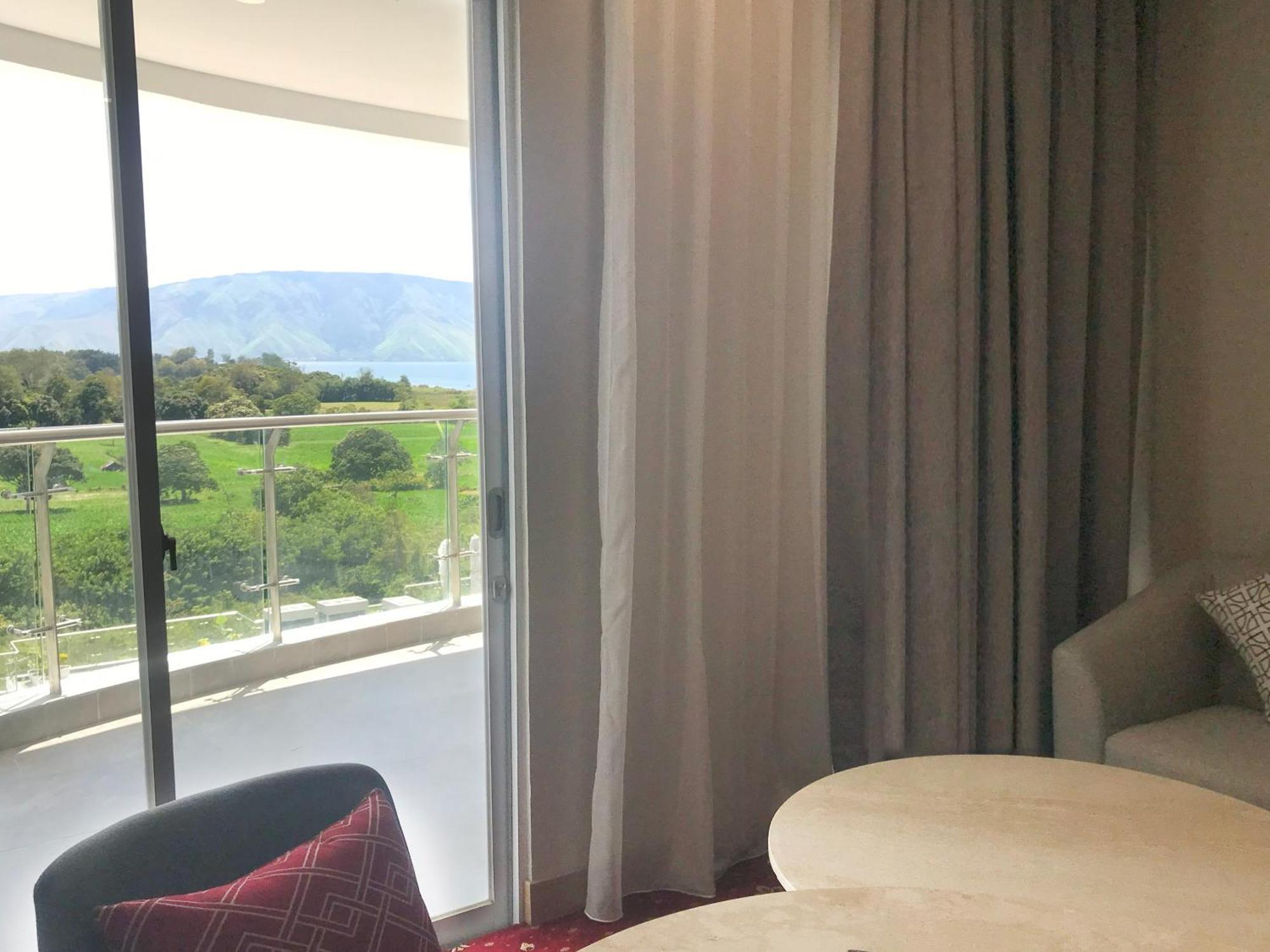 Labersa Hotel & Convention Center Samosir Sinapuran 외부 사진