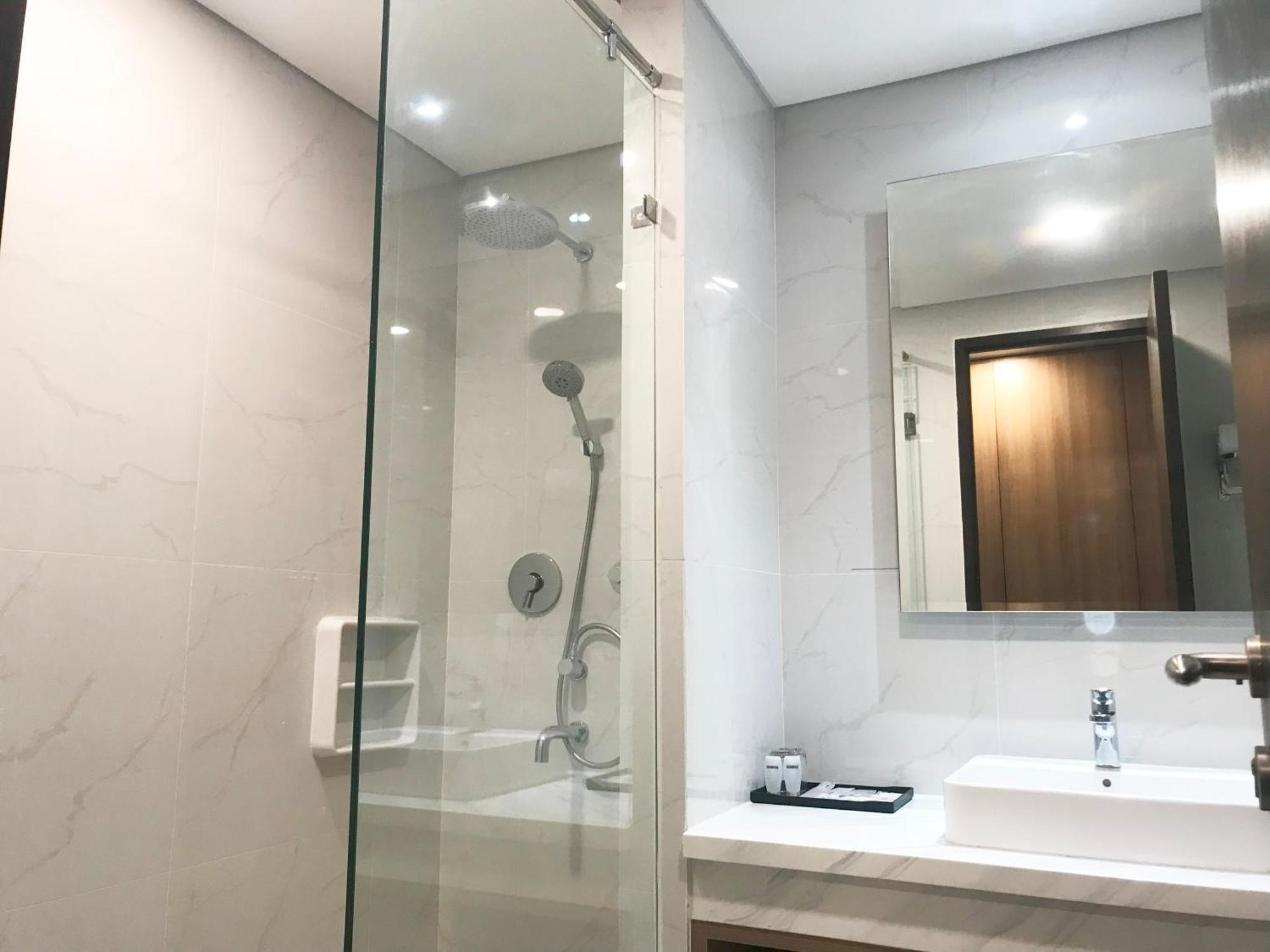 Labersa Hotel & Convention Center Samosir Sinapuran 외부 사진