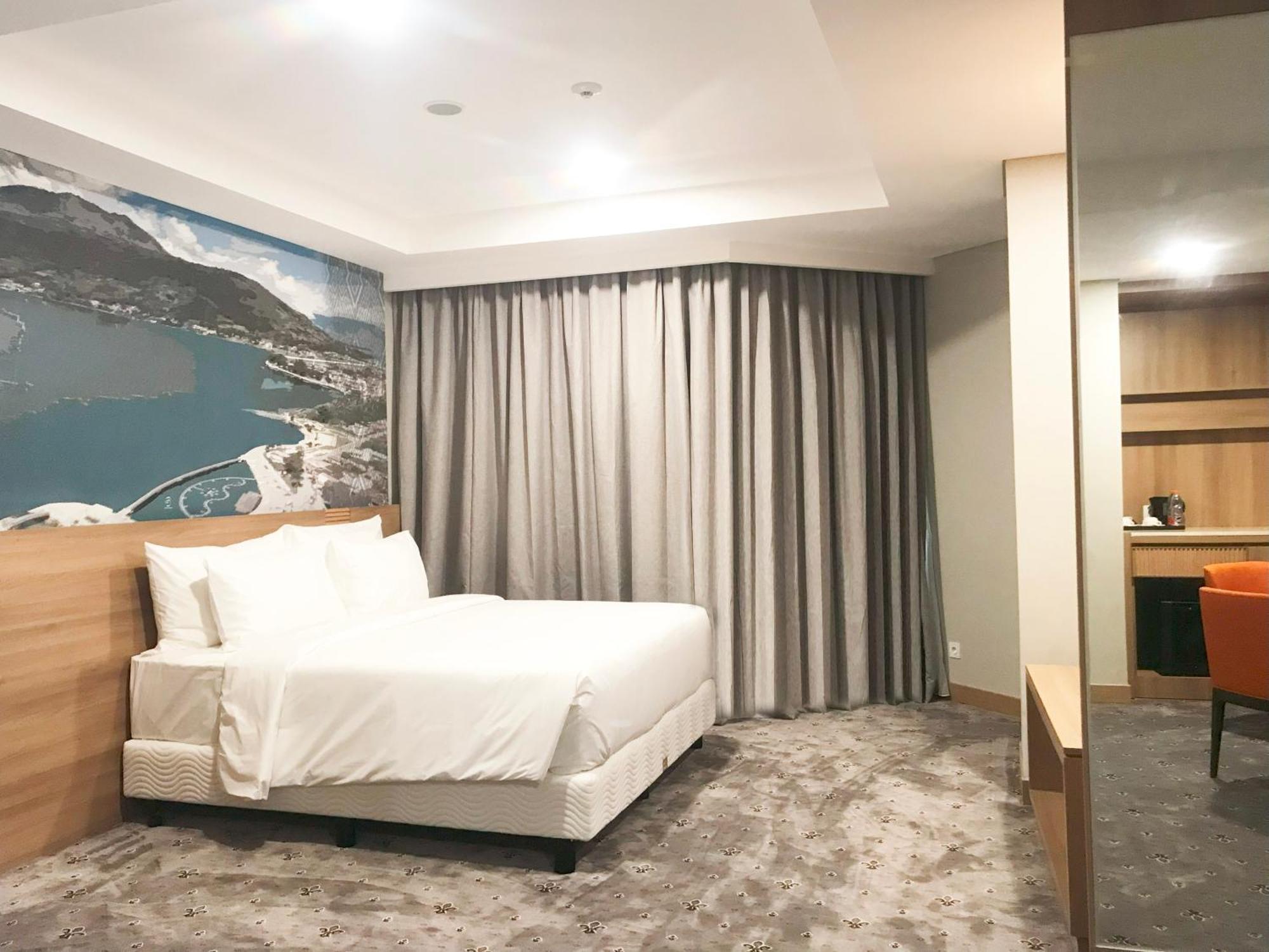 Labersa Hotel & Convention Center Samosir Sinapuran 외부 사진