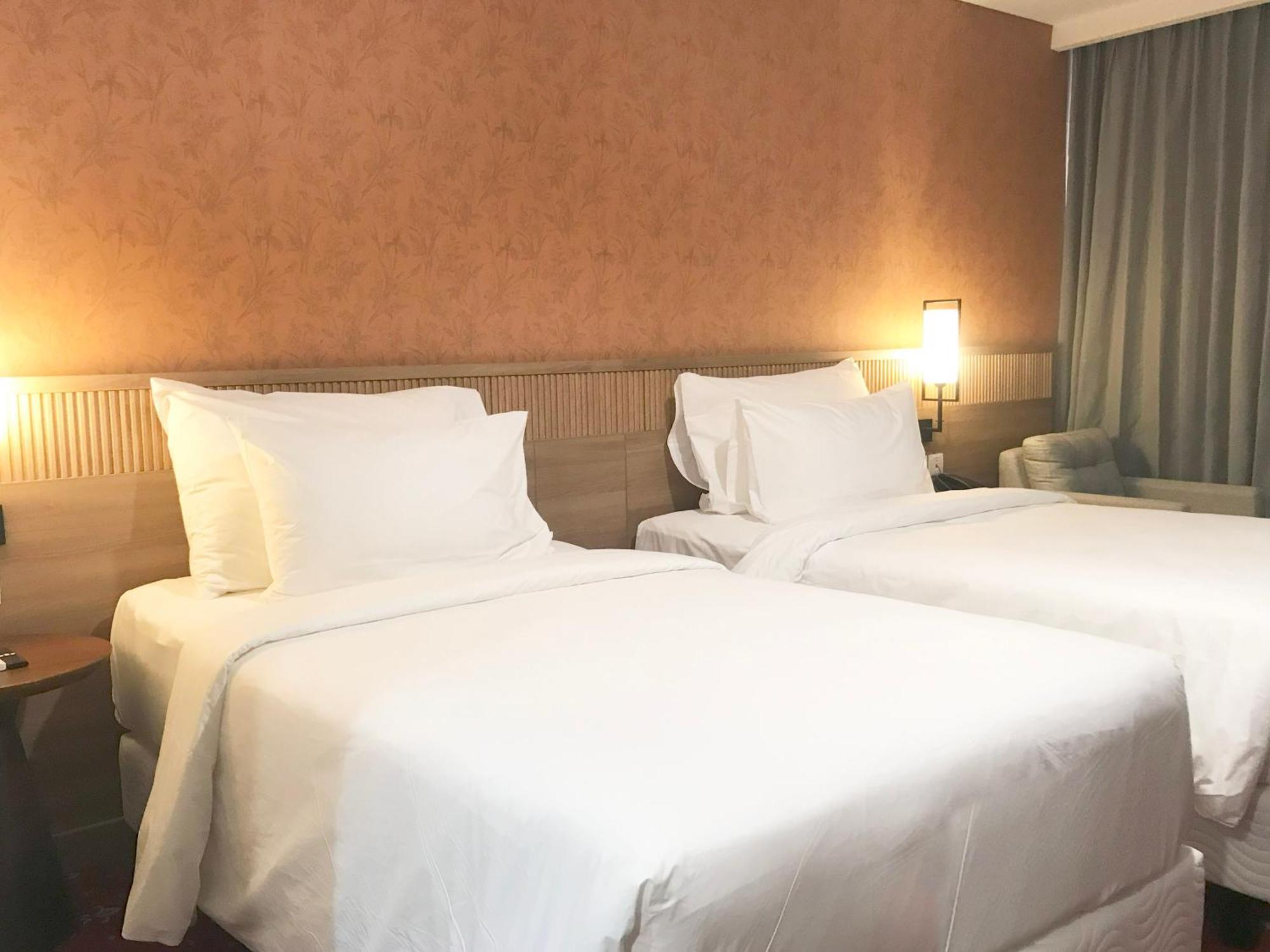 Labersa Hotel & Convention Center Samosir Sinapuran 외부 사진