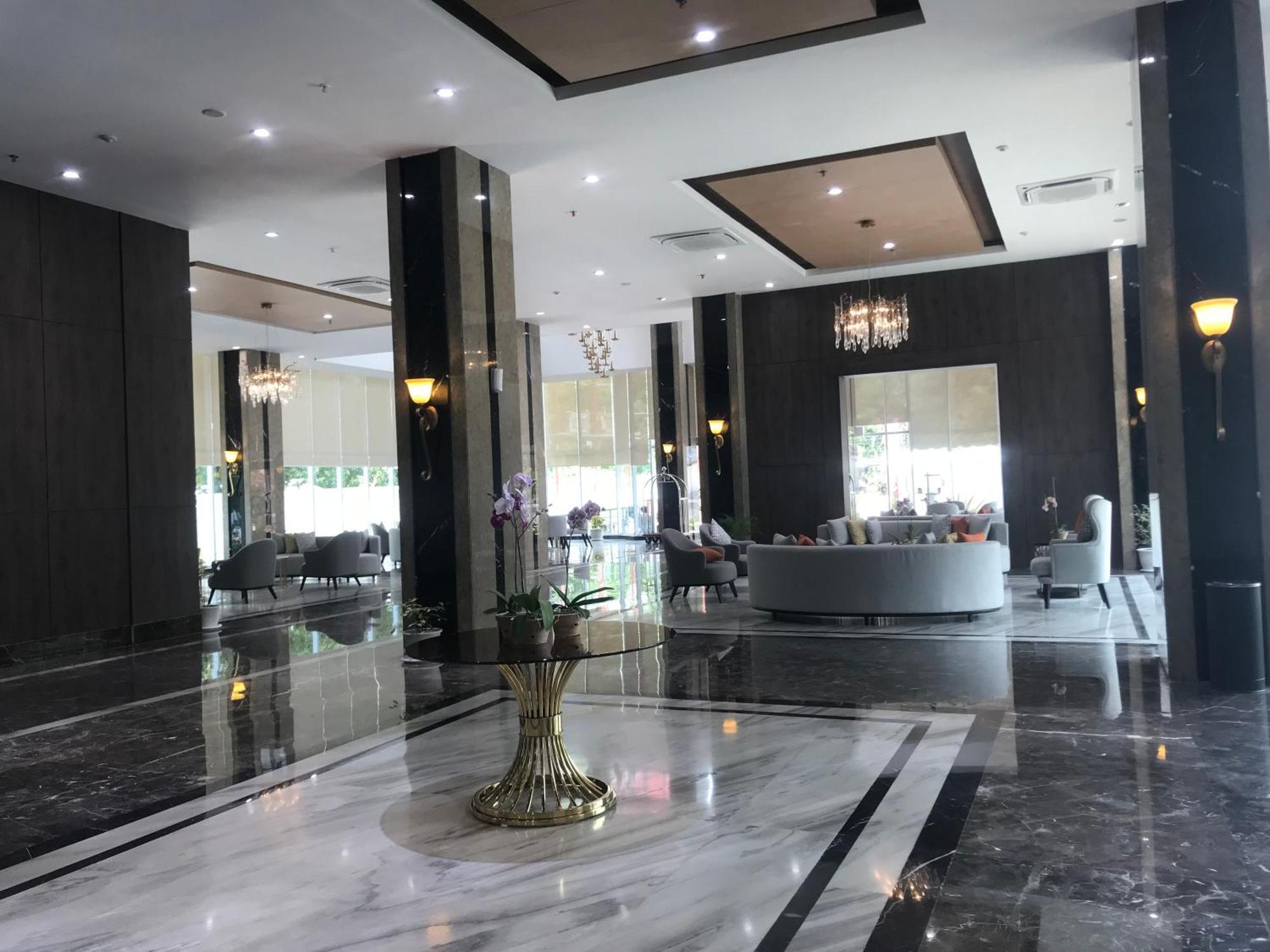 Labersa Hotel & Convention Center Samosir Sinapuran 외부 사진